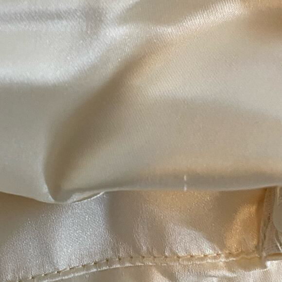Princess Polly Tie Front O Ring Open Front Satin Tube Top Cream Womens Size 4 - Picture 6 of 6